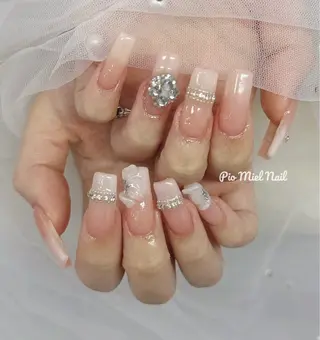 ミディアム Pio Mielのネイルデザイン