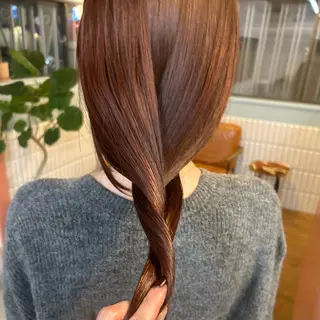 ロング カラー MUKU 市川 莉花のヘアスタイル