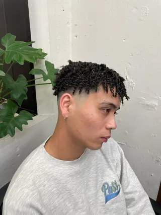 パーマ メンズ コーンロウ／ブレイズ SYUのヘアスタイル