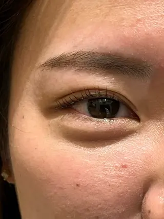 マツエク・マツパ Cure所属・三澤 朱里の眉毛・アイブロウイメージ