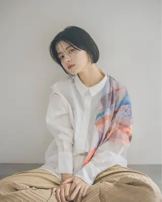 ショート mina / 透明感ベージュカラーのヘアスタイル