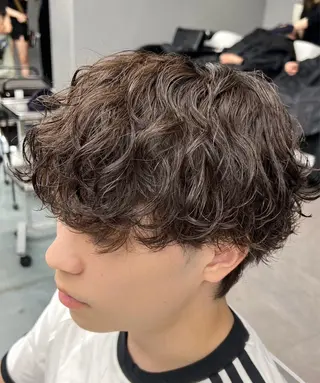 パーマ メンズ 🥇メンズパーマ /縮毛矯正/木村神心のヘアスタイル