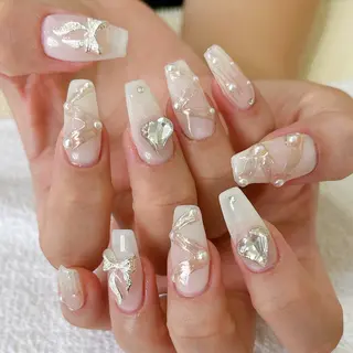 ネイル Ellenail名古屋所属・伊藤 愛のネイルデザイン