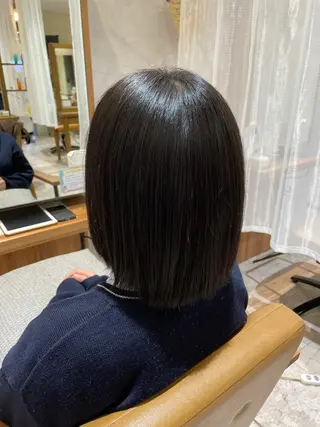 ミディアム ulQua 戸田のヘアスタイル