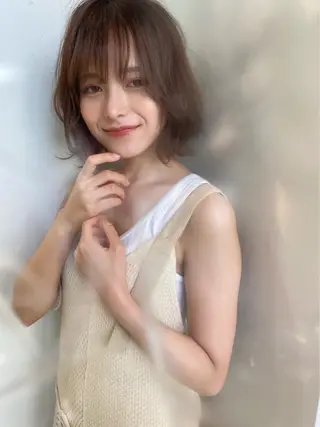 ミディアム 山下恋佳/矢場町/ ブリーチ/ショートのヘアスタイル