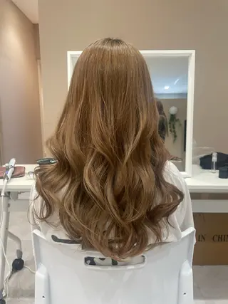ロング 福岡 音々のヘアスタイル