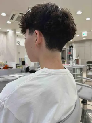 ショート パーマ 海/ミディアムレ イヤー/メンズカットのヘアスタイル