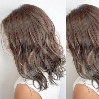 セミロング カラー JuNブリーチに 縮毛矯正するプロのヘアスタイル