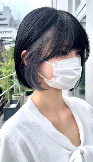 セミロング カラー SALOWIN池袋East店3F所属・インナーカラー 推し ブリーチ  髪質改善のヘアスタイル