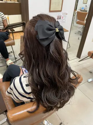 ロング カラー ヘアアレンジ SOYON なんば店所属・水島 真彩のヘアスタイル