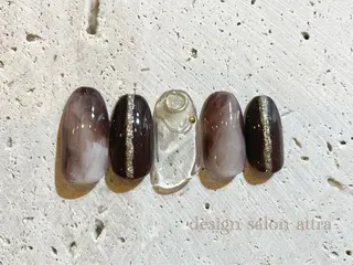 ネイル 根津 綾子のネイルデザイン