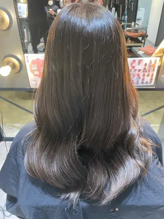 ロング 横山 菜摘のヘアスタイル