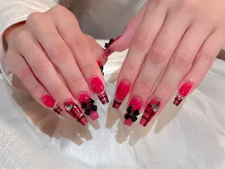 ネイル リラクサロンRIRI所属・La nail pandaのネイルデザイン