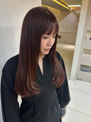 ロング Iris by artina 武蔵小杉店【イリス バイ アルティナ】所属・🎼レイヤー/顔周り カット/nene♬のヘアスタイル