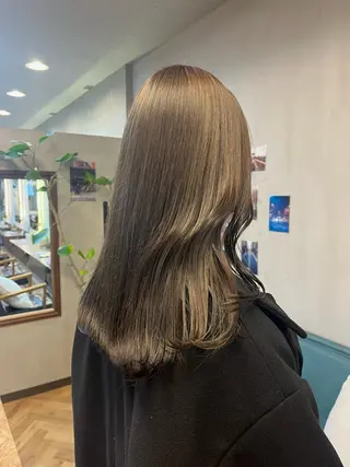 ロング カラー esu西梅田所属・ena/ブリーチなし 透明感・レイヤー🎀のヘアスタイル