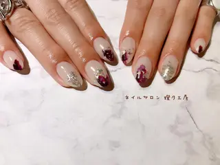 ネイル 伊藤 美里のネイルデザイン
