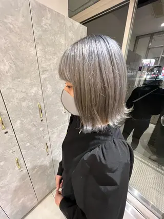 ミディアム 中嶋 彩乃のヘアスタイル