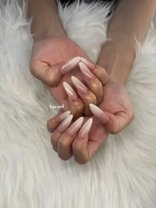 ネイル Loa　salon所属・小南 奈々美のネイルデザイン