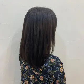 ミディアム 顔まわりレイヤー/ bob及川亜沙美のヘアスタイル