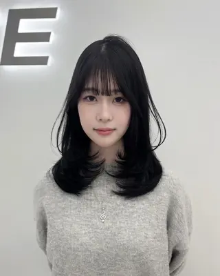 カラー 韓国風暗髪ヘア🤍 🫧MIREIのヘアスタイル