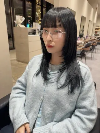 セミロング カラー GIEN Smart Salon by milbon 西宮ガーデンズ　プラス所属・吉原 星稀のヘアスタイル