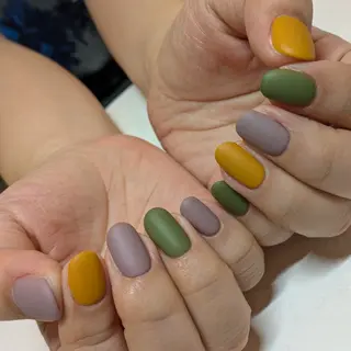 ネイル ジェヌインネイル 河内のネイルデザイン