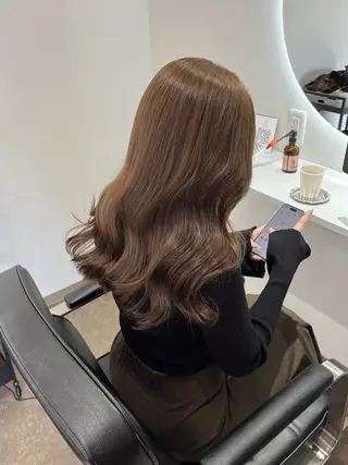 カラー 本木下朋花/髪質 改善×ダブルカラーのヘアスタイル