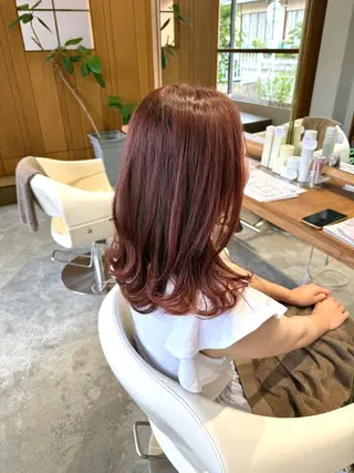 ミディアム カラー フラム所属・WATANABE MISAKIのヘアスタイル