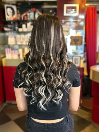 ロング ハイライトモデル募集 横浜石川町CHIRIのヘアスタイル