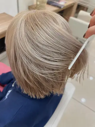 ミディアム カラー ブリーチカラー/ベー ジュ/Hono🦖のヘアスタイル