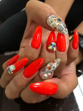 ネイル esNail&eye イーズネイル＆アイのネイルデザイン