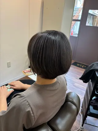 ショート JIU所属・池岡 洋子のヘアスタイル