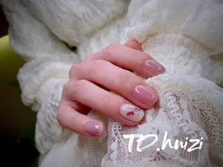 ミディアム めぐみのネイルサロン 惠のネイルデザイン