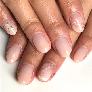 ネイル VOGUE ×SWANのネイルデザイン