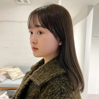 ミディアム カラー 峯田 優花のヘアスタイル