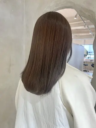 セミロング カラー effect横浜所属・切りっぱなしボブ/ 艶カラー/綾莉のヘアスタイル