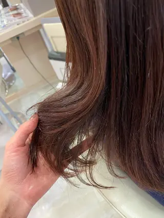 ミディアム 鬼澤 なお子のヘアスタイル