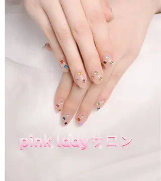 ネイル pink ladyサロン所属・べ にのネイルデザイン