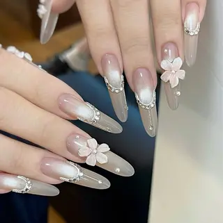 ネイル D-BEAUTY Nailsalonのネイルデザイン