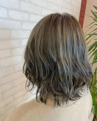ミディアム カラー 中川 拓弥のヘアスタイル