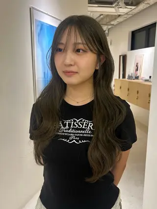 カラー 藤原 美羽のヘアスタイル