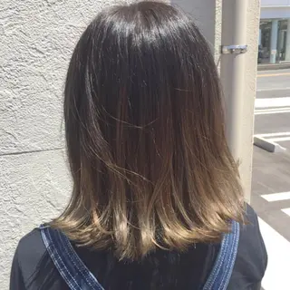 ミディアム カラー 大石 陽菜のヘアスタイル