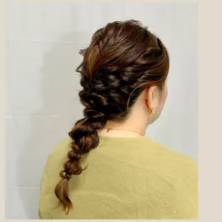 ヘアアレンジ CHATEAU TERRACE所属・似合うヘアメイク🪞 CHATEAUのヘアスタイル