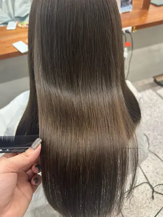 セミロング カラー sakura / 南堀江 / Fierのヘアスタイル