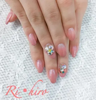 ネイル ネイル＆フラワーサロン〜Ri✦hiro〜鳥栖店所属・HIRATA RIEのネイルデザイン