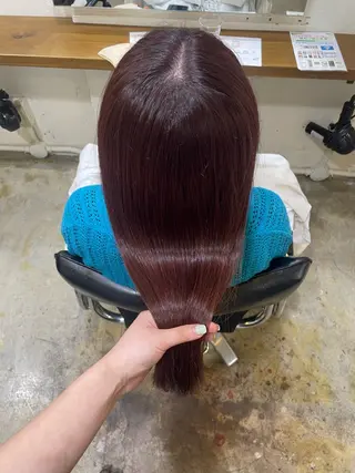 セミロング カラー MIOベージュカラー 柔らかいカラーのヘアスタイル