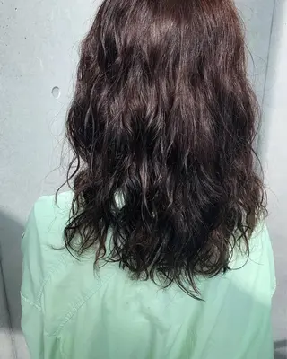 セミロング パーマ Asti blanche所属・ブリーチなしWカラー /地毛風/小林凪沙のヘアスタイル