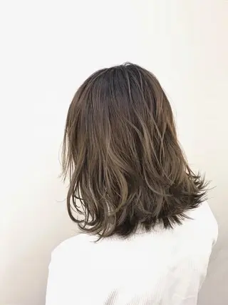ミディアム カラー ブリーチカラー/ 岩破瑞希のヘアスタイル