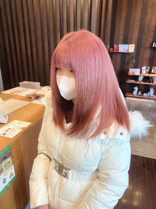 セミロング カラー 具志 正太のヘアスタイル