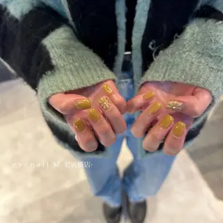 ネイル SHIORI 🤍のネイルデザイン